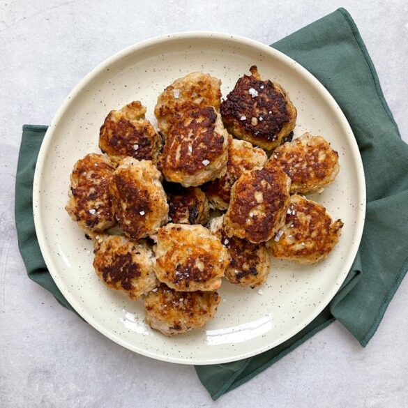 Frikadeller med havregryn Frikadeller med havregryn