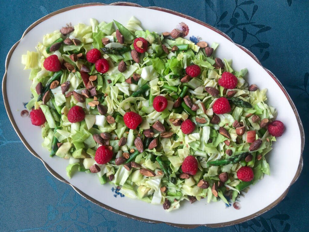 Spidskåls salat med asparges