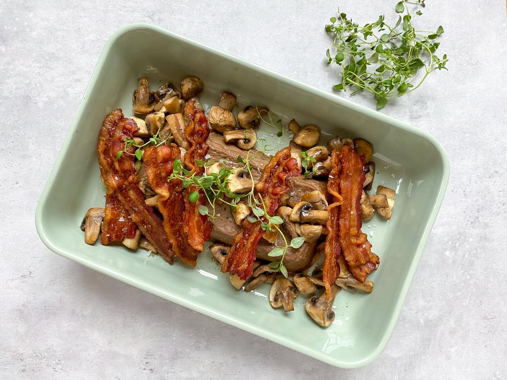 Lun leverpostej med bacon og champignon