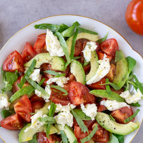 Tomatsalat med avocado Tomatsalat med avocado